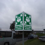 Kaseton BHP na słupie